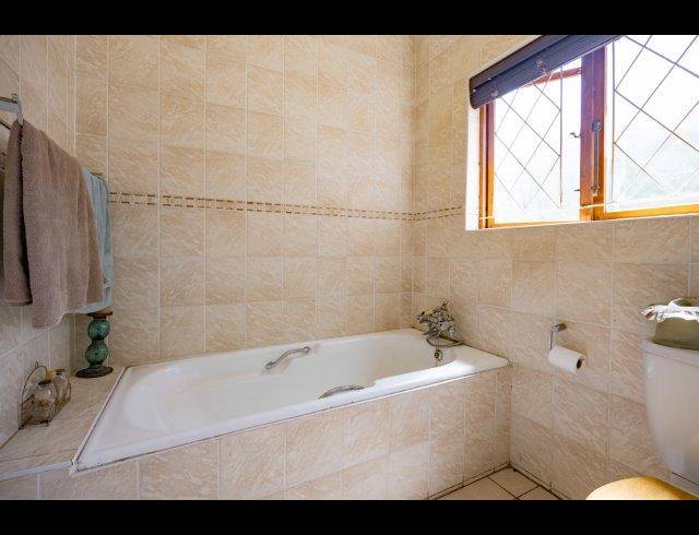 2 BEDROOM HOUSE FOR SALE IN ESCOMBE